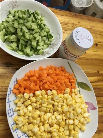 玉米沙拉的做法步骤2