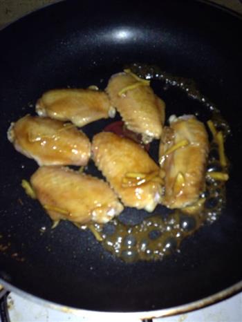 香菇鸡翅焖饭的做法步骤3
