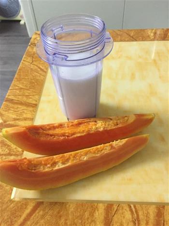 宝宝辅食7+ 木瓜牛奶的做法图解1