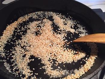 香菇焖炒米饭的做法步骤4