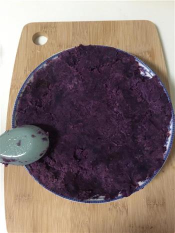 海苔紫薯肉松卷的做法步骤2