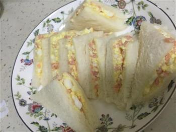 鸡蛋火腿三明治的做法步骤7