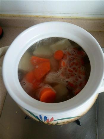 莲藕百合排骨汤的做法步骤8