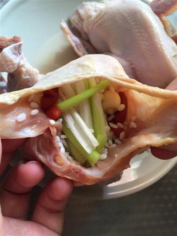 传统宫中料理-韩式参鸡汤的做法步骤4