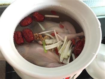 传统宫中料理-韩式参鸡汤的做法步骤7