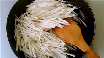 茭白香菇炒肉丝的做法步骤7
