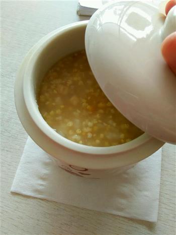 小米红枣粥的做法图解1