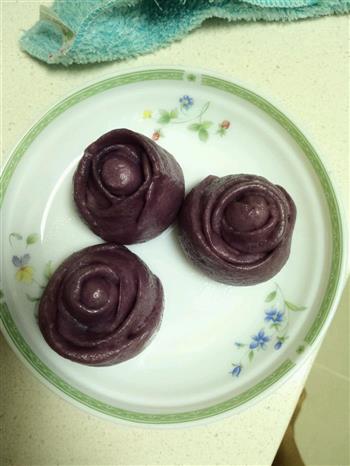 玫瑰花紫薯馒头的做法步骤1