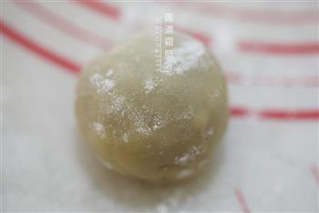 露浓霜简-蛋黄白莲蓉月饼的做法图解9