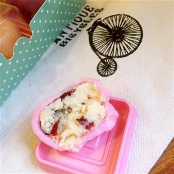 蔓越莓椰蓉彩虹冰皮月饼的做法步骤10