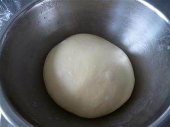 中种肉松面包卷的做法步骤3