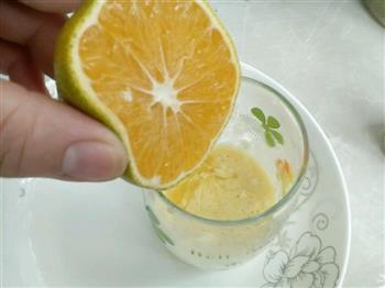 一分钟做个柠檬酸奶小蛋糕的做法步骤3