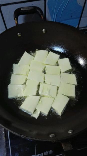 香煎鸡蛋豆腐的做法步骤3