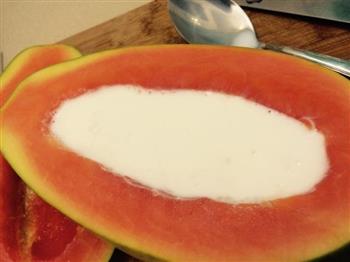 牛奶冰糖燕窝木瓜盅的做法步骤4