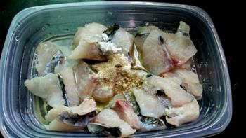 老少咸宜的酸菜水煮鱼的做法步骤1