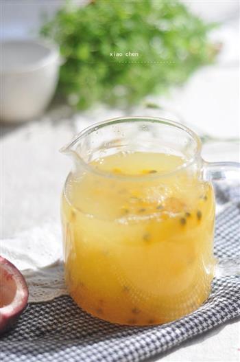 甜梨百香果汁-暖暖的果汁的做法步骤9