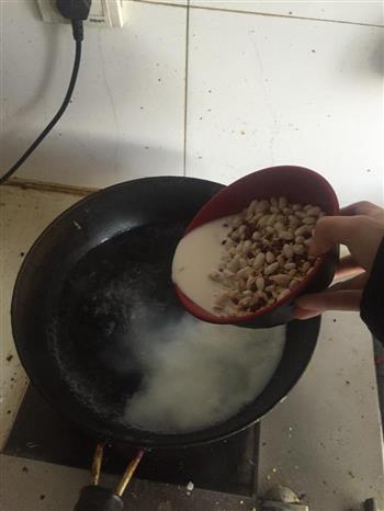 红豆燕麦牛奶双薯养生粥的做法步骤5