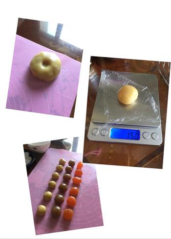 蛋黄莲蓉月饼的做法步骤2