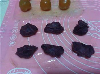 紫薯蛋黄桃山月饼的做法步骤11