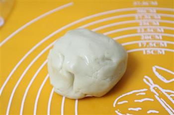 中秋佳节不可缺少的苏式月饼的做法图解2