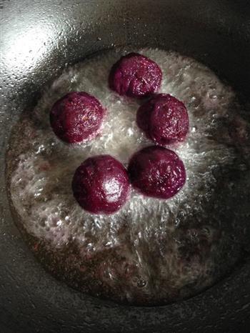炸紫薯丸子的做法步骤7
