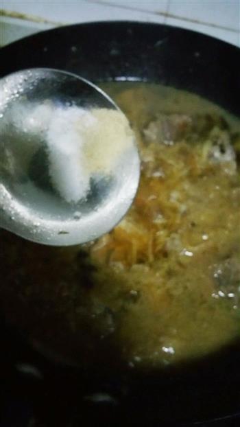 酸菜排骨汤的做法步骤13