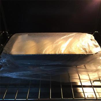 奶香味十足的吐司面包，面包机和面保证出膜的做法步骤9
