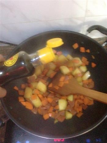 香肠土豆焖饭的做法步骤4
