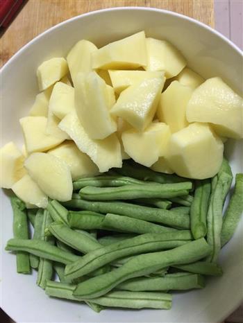 豆角炖土豆的做法步骤1