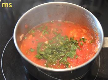 番茄海鲜意面的做法步骤3