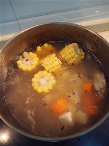 玉米山药羊肉汤的做法图解3