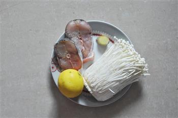 简单的金针菇烤鱼的做法步骤1
