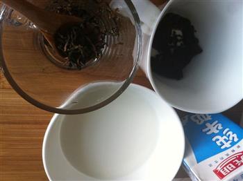 奶茶-暖胃奶茶泡出来的做法图解1