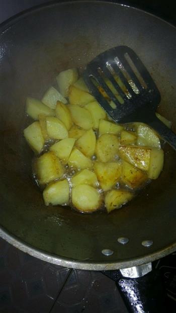 简单调味-椒盐土豆的做法步骤4
