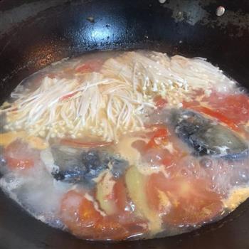 鲜美鱼头汤的做法步骤9