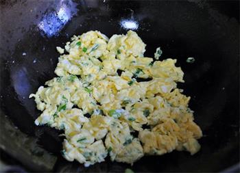 鸡蛋三明治趣味早餐的做法图解4