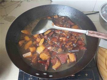 土豆炖红烧肉的做法步骤13