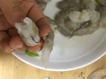 宝宝辅食  鲜虾滑虾泥的做法步骤3