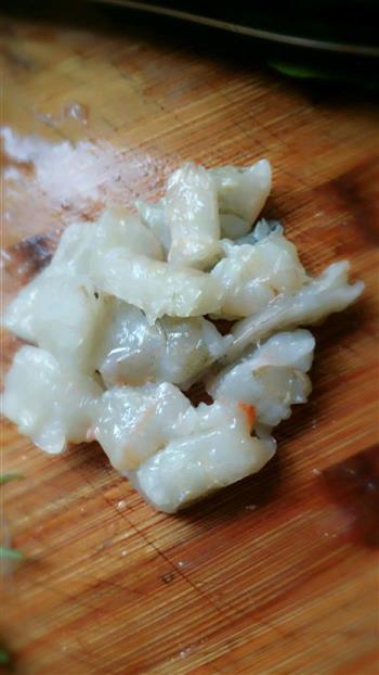 香喷喷的宝宝鲜虾疙瘩汤的做法步骤2