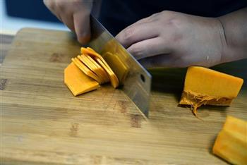 德普烤箱食谱—南瓜蜂蜜吐司的做法步骤2