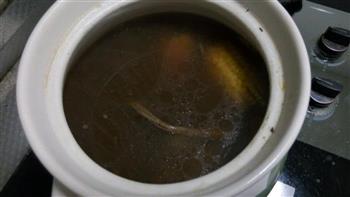 茶树菇玉米排骨汤的做法步骤2