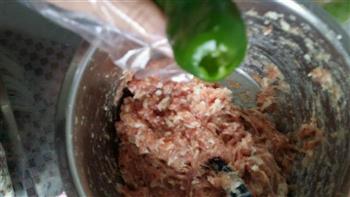 虎皮尖椒酿肉的做法步骤2