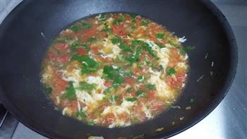 番茄鸡蛋汤的做法步骤3