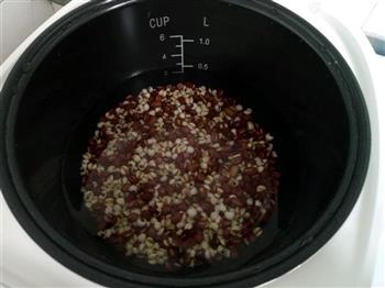 最简单红豆薏米粥的做法步骤2