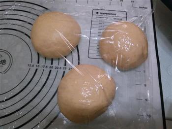 椰蓉奶香面包的做法步骤4