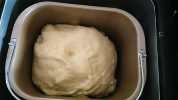 日式炼乳面包的做法图解2