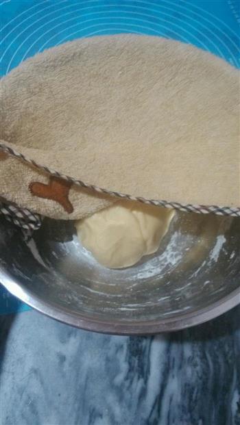 香葱花朵面包的做法步骤3