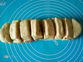 椰蓉花环面包的做法图解12