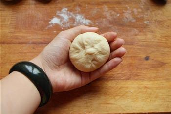 超绵软的豆沙小餐包的做法步骤5