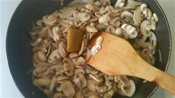 咖喱蘑菇的做法步骤8